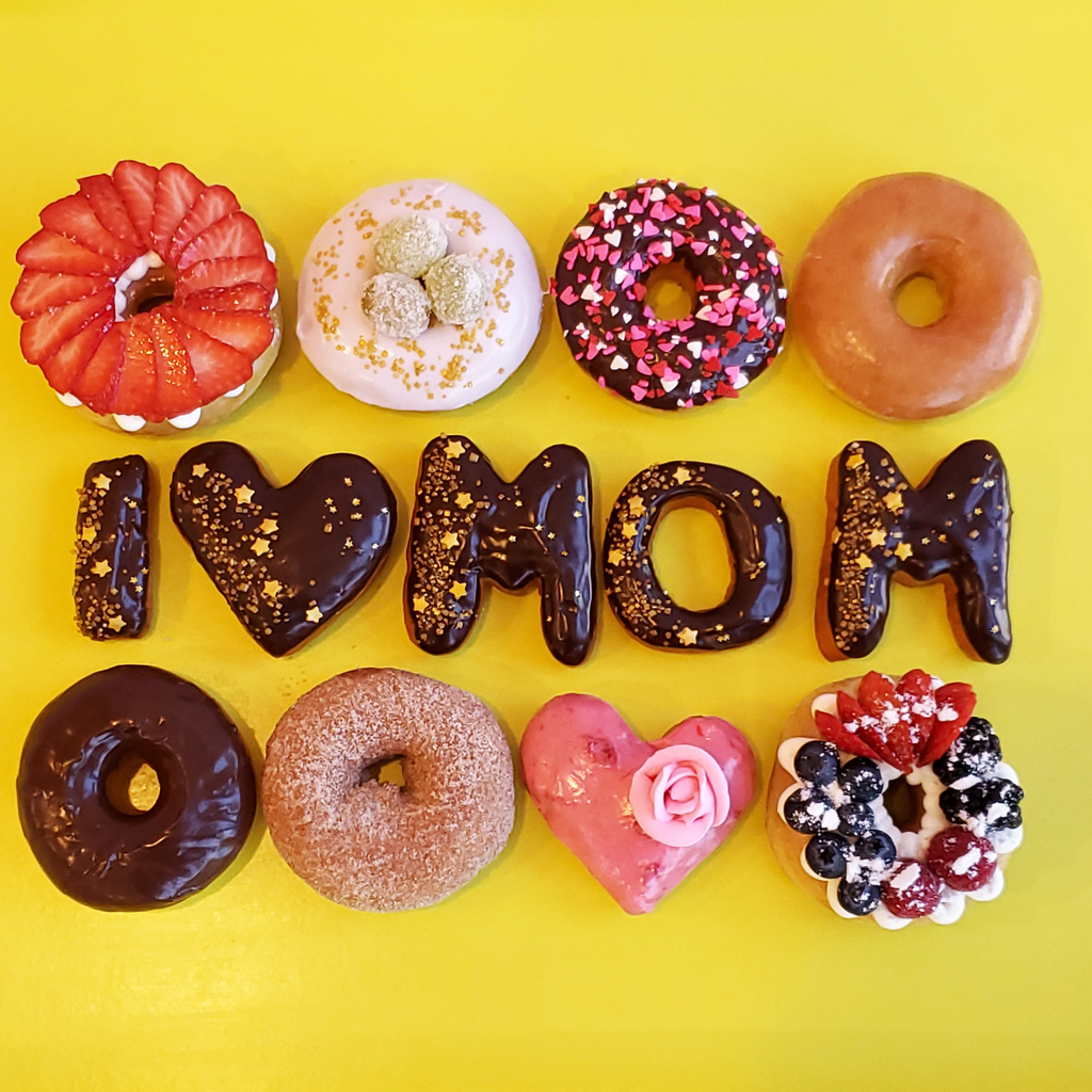 https://www.visitdallas-fortworth.com/wp-content/uploads/2021/08/Mothers-Day-Donuts-Special-Mix-set.jpg